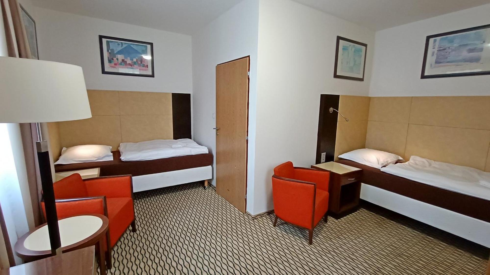 Apartments Gato Karlovy Vary Dalovice Екстериор снимка