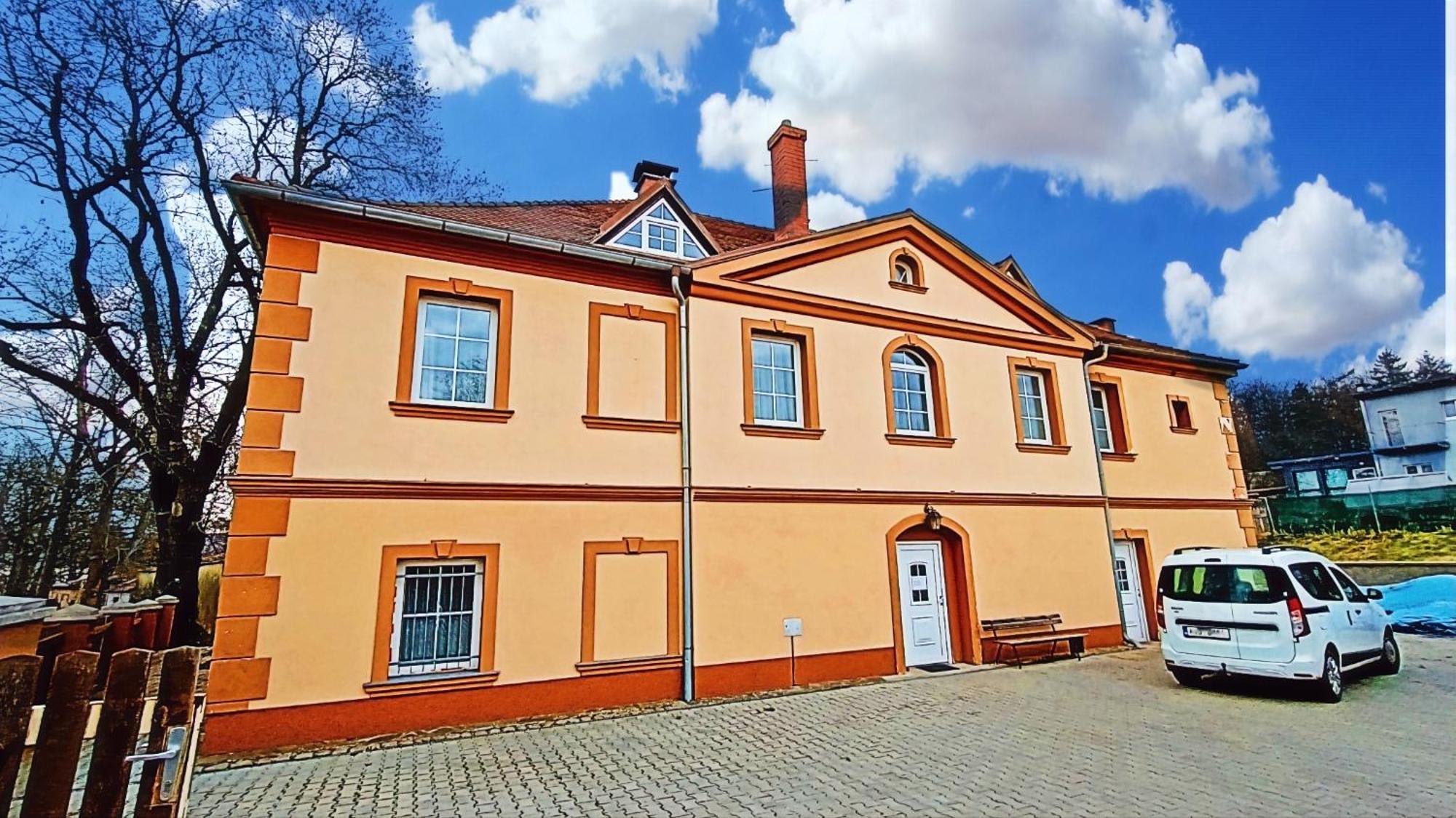 Apartments Gato Karlovy Vary Dalovice Екстериор снимка